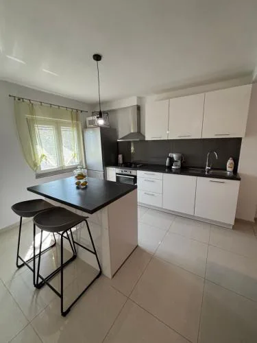 NEW Apartment Ema II