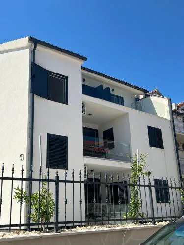 Solaris Apartments