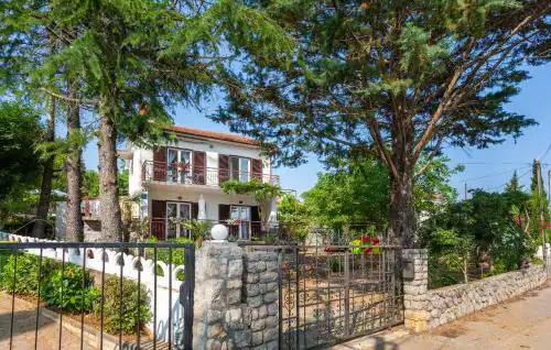 Beautiful Apartment In Pinezici