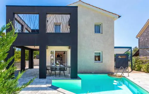 Amazing Home In Sveti Ivan Dobrinjski