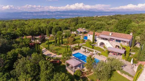 Villa Cypress & Olive House CKK 178