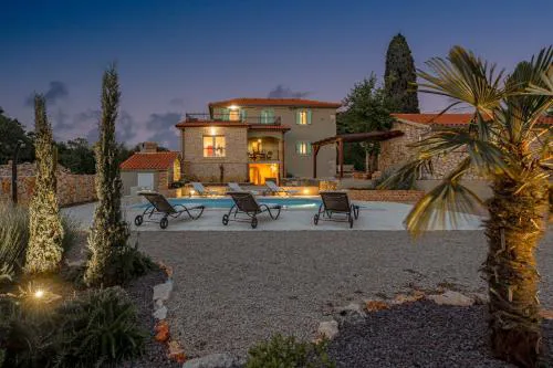 Villa Miry