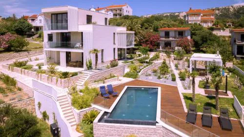 Luxury villa Mar with infinity pool in Rab