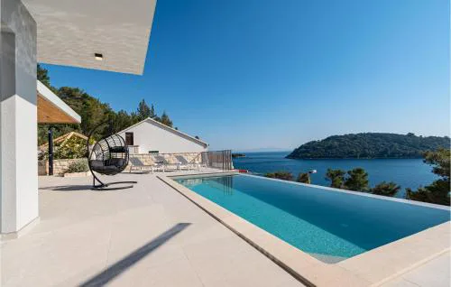 3 Bedroom Amazing Home In Blato