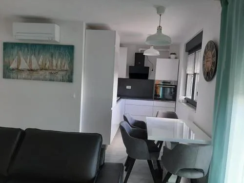 Apartments Šućur