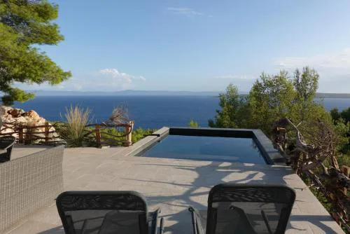 Sea view Eco house with pool, 250m to beach - Falcon View Hvar