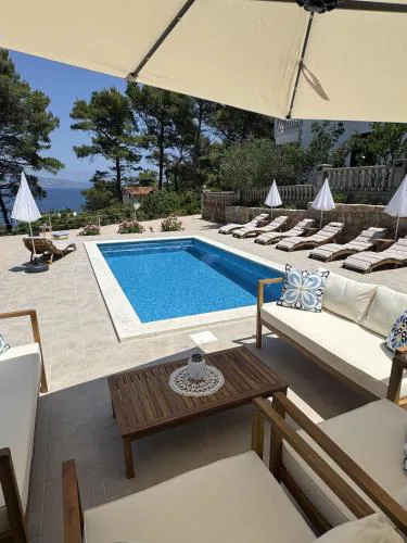Apartments and Room Villa Makaj