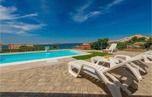Awesome Apartment In Kustici, Novalja