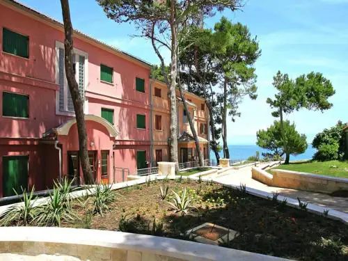 Apartment in Veli Losinj by the Sea