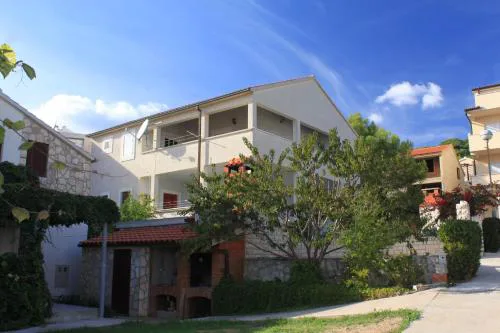Apartment Milna 8896b