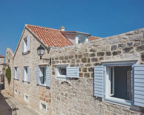 Orange Tree House