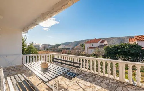 Amazing Apartment In Vlasici With Wi-Fi