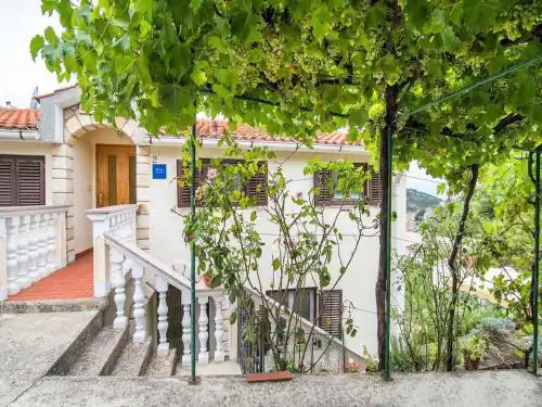 Apartment in Vrbnik - Insel Krk 13622