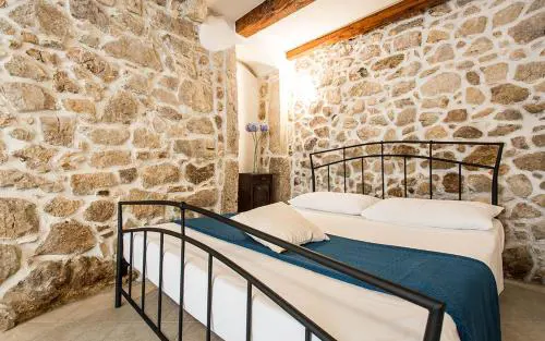 Apartment & Room Antonio