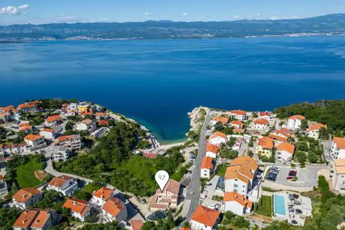 Beachfront Apartment Betty - Happy Rentals