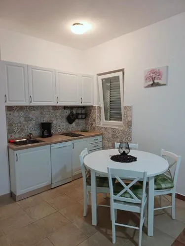Lara - apartment near the beach