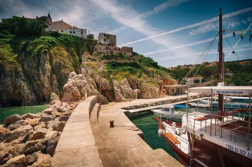 Unique villa on a rock, 50 meters from the beach, sea view - by TRAVELER tourist agency Krk - ID 2401