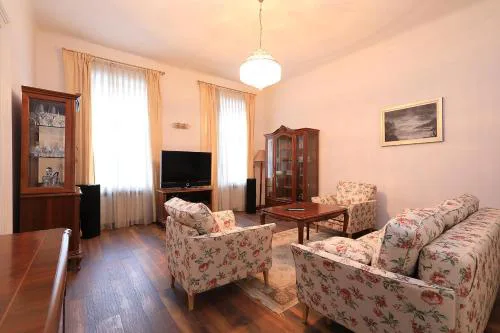 Alan's Downtown Apartment