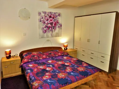 Apartman La Linea - Free parking