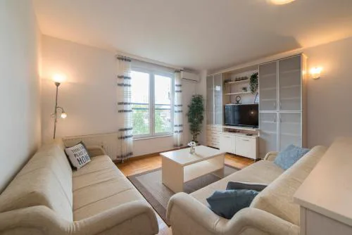Apartment Marci with parking