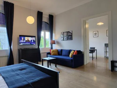 Apartment Theatrum