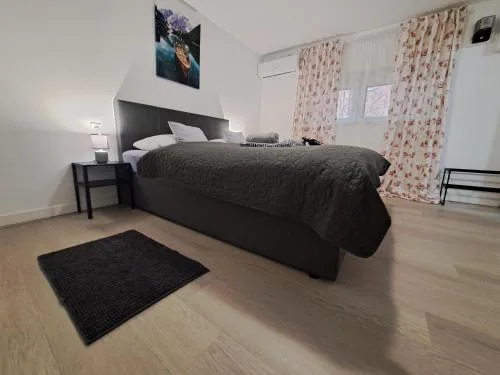 Apartments Orlić - Self check-in with code, WI-FI, Netflix, smart TV, garden