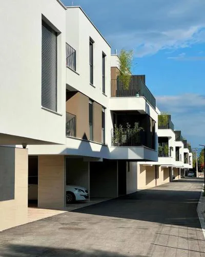 Apartments with parking spaces Zagreb - 23694