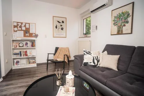 ASTAREA - Luxe penthouse in nature - jacuzzi - free private parking - terrace & balcony - peace