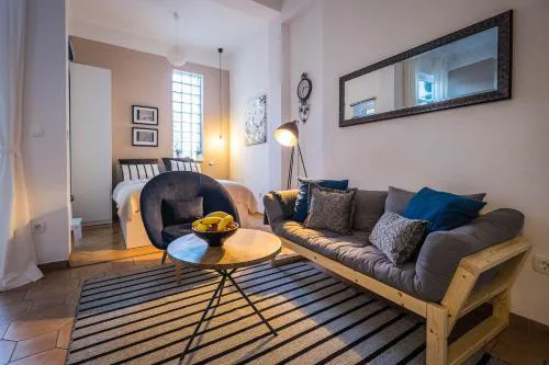 Caelestis rustic studio