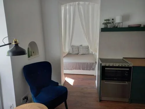 Centrally-located stylish place
