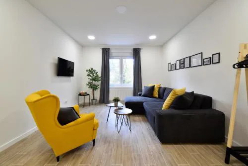 Fishnjak Apartments