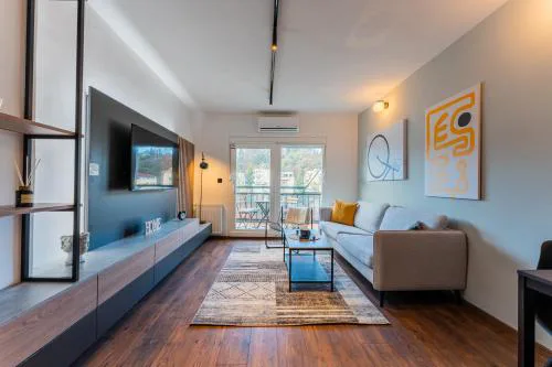 Flexible SelfCheckIns 122 - Zagreb - Bedroom - Loggia
