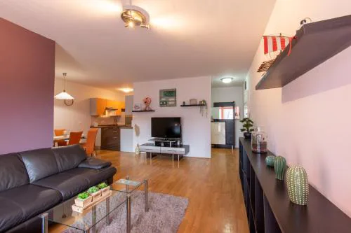 Flexible SelfCheckIns 31 - Zagreb - Garage - Loggia - New