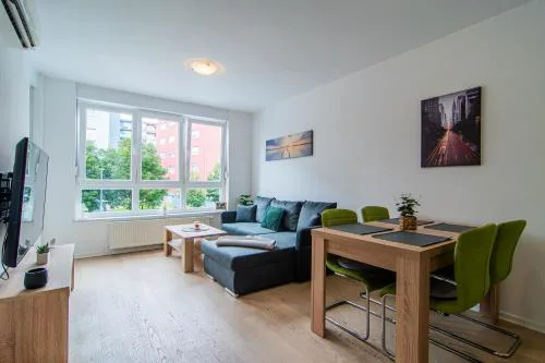 Flexible SelfCheckIns 88 - Zagreb - Garage - Loggia - Bedroom