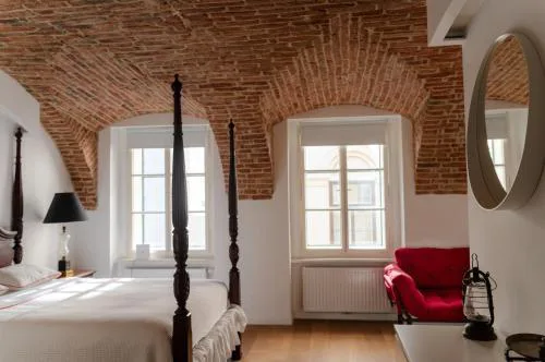 Funktastic Old-Town Condo