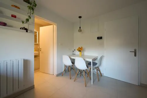 Lemon Apartment