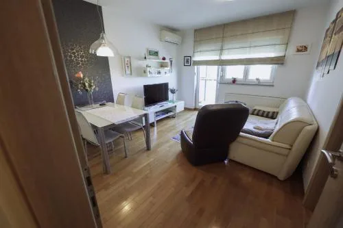 Lola suite