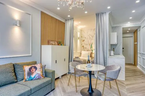 Leone Central Luxury Apartments