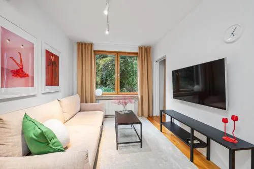 M2 Modern Apartment in City Center