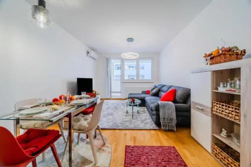 Modern Oasis With Terrace - Happy Rentals