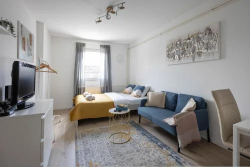 Modern studio near City Center