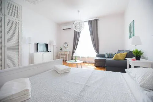 Oberiter Apartments - Center of Zagreb, Fast WiFi, AC, Kitchen, Parking