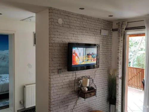 One Bedroom Apartment with Garden
