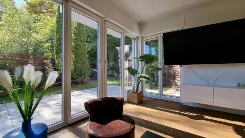 Quaint Zagreb Townhome w Forest View