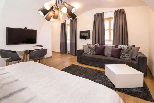 Studio Arco Rustic