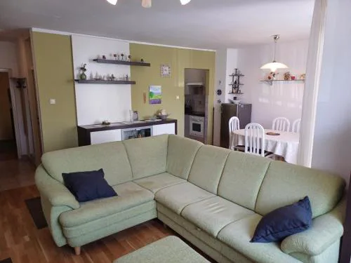 Yaroon apartment