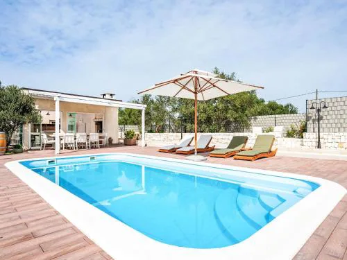 Holiday Home Hidden Gem by Interhome