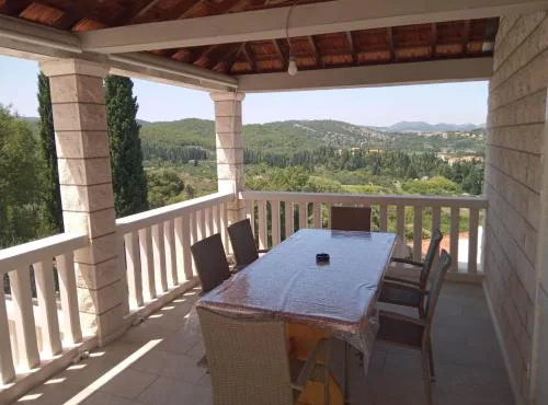 Perfect Getaway Near Korčula’s Scenic Sights and Beaches