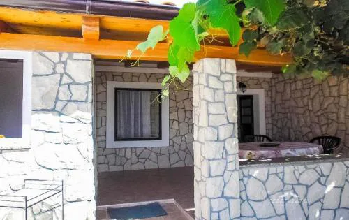 2 Bed Flat - Sleeps 8 - Parking - Wifi