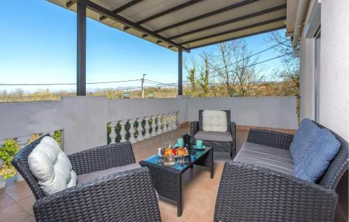 3 Bedroom Amazing Home In Malinska